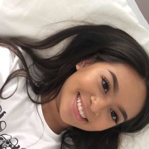 Meet your Posher, Selena